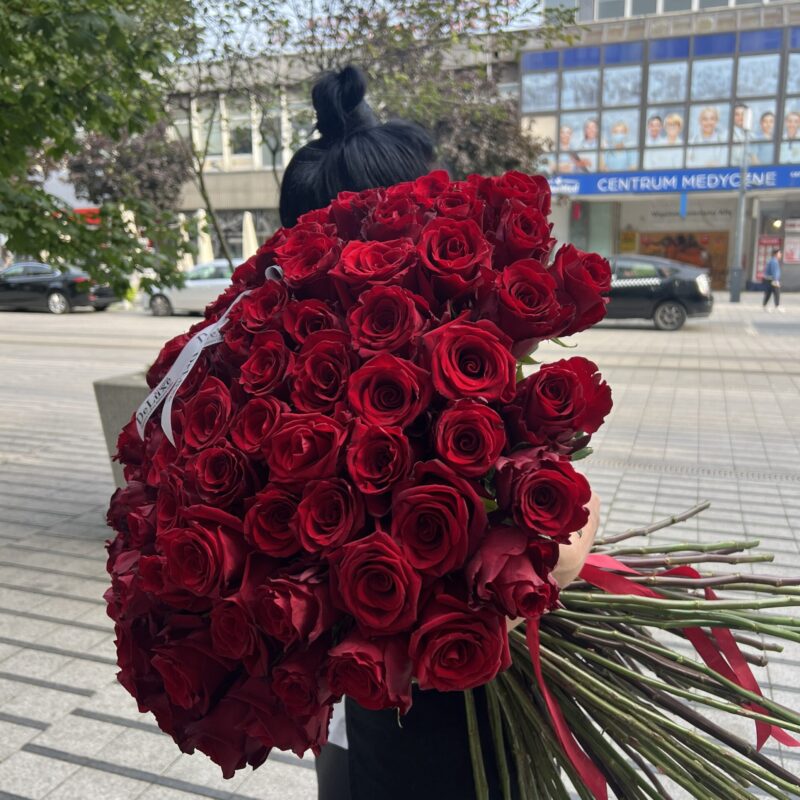 Bukiet 101 czerwonych róż Studio Deluxe Poznań