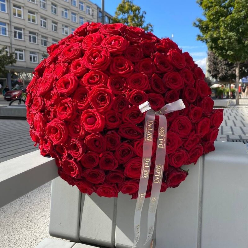 Bukiet 101 czerwonych róż (70 cm) Studio Deluxe Poznań