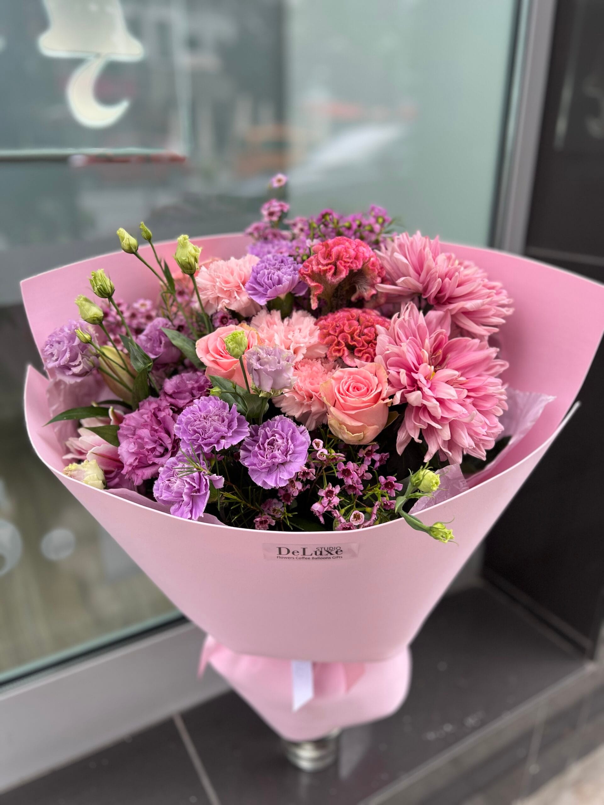 img_6956 Bukiet z chryzantem, róż i eustomy | Studio Deluxe Poznań