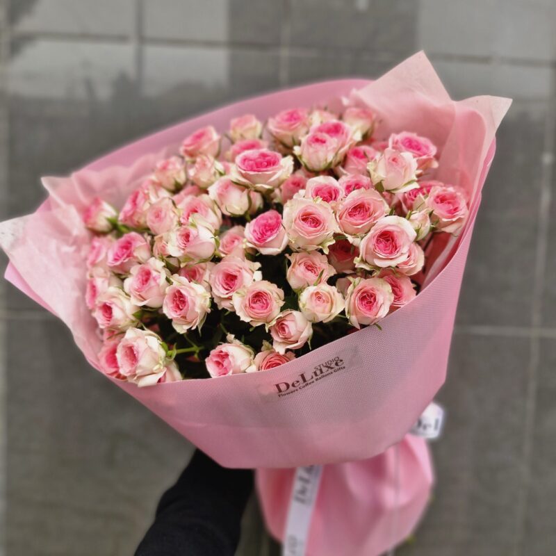 Bukiet z gałązkowych róż Tralala Poznań