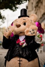 Miś-Pan DeLuksik 🐻🐻 Dostawa w kostiumie | Studio DeLuxe