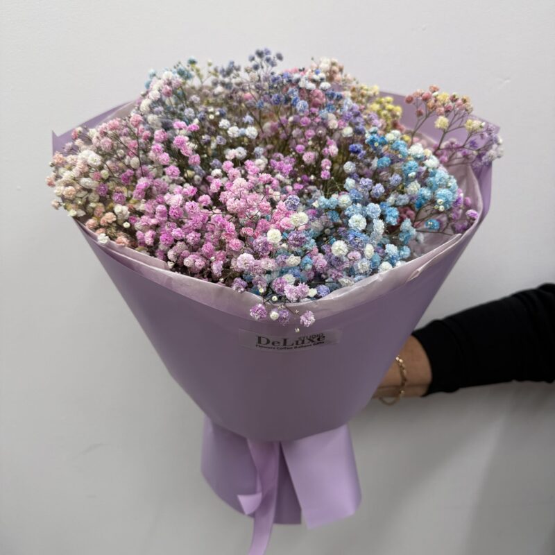 bukiet z kolorowej gipsówki