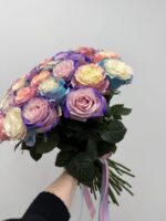 Bukiet z kolorowych róż - obrazek 2