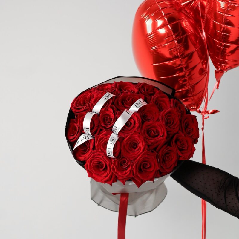 Czerwone róże z balonami Studio Deluxe Poznań