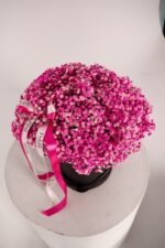 flowerbox z różową gipsówką Studio Deluxe