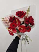 Bukiet z czerwonych róż i anturium Poznań