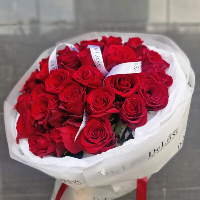 bukiet czerwonych róż 29 szt Studio Deluxe Poznań