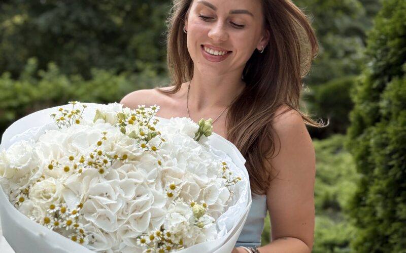 bukiet z hortensji, tanacetuma i eustomy Studio Deluxe Poznań