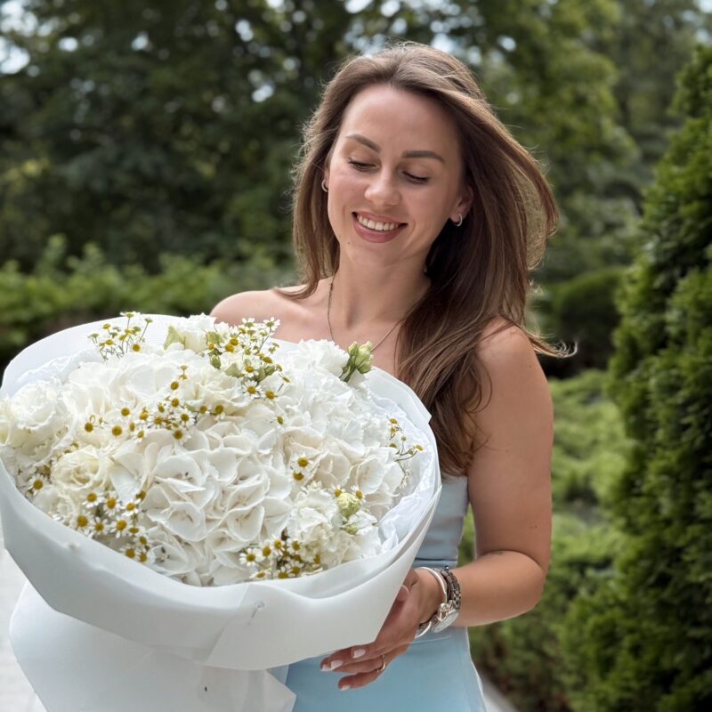 bukiet z hortensji, tanacetuma i eustomy Studio Deluxe Poznań