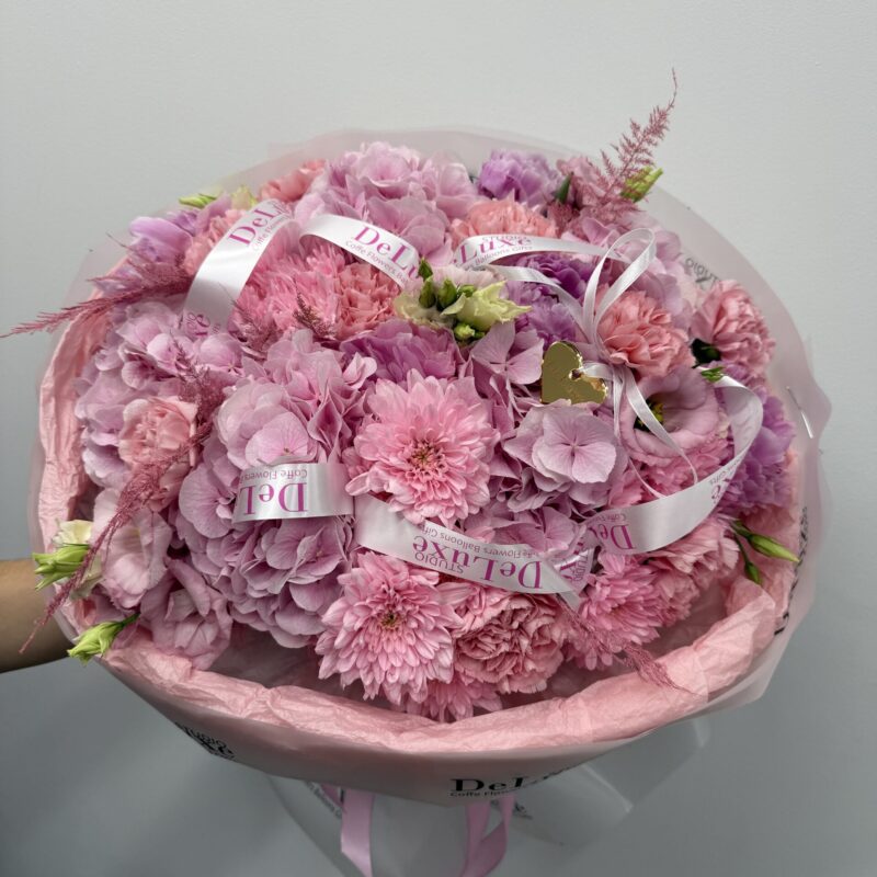 Bukiet z hortensji, chryzantem i goździków Studio Deluxe Poznań