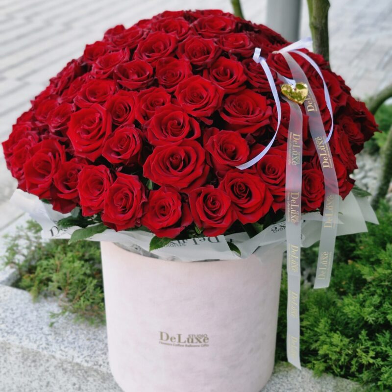 101 róża w pudełku Studio Deluxe Poznań