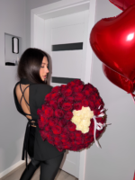 bukiet 101 róż biało-czerwony Deluxe