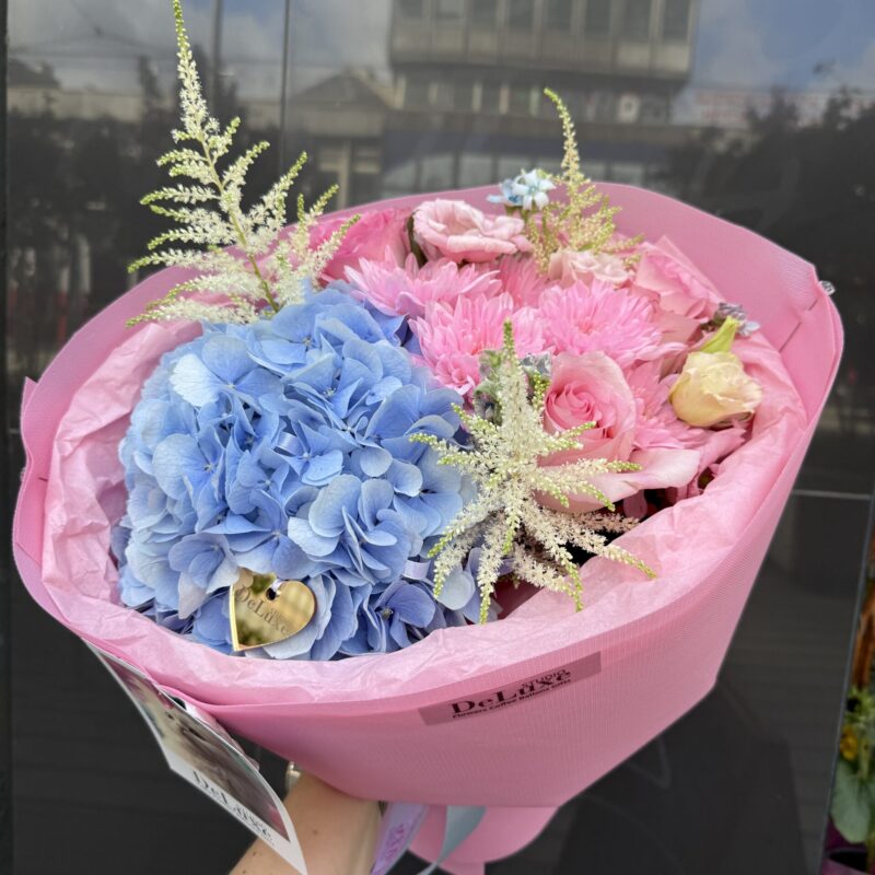 bukiet z hortensji róż eustom i chryzantem Deluxe