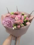 Bukiet z hortensji, eustom, róż, chryzantem i goździków Studio Deluxe Poznań