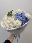 bukiet z hortensji i goździków Deluxe