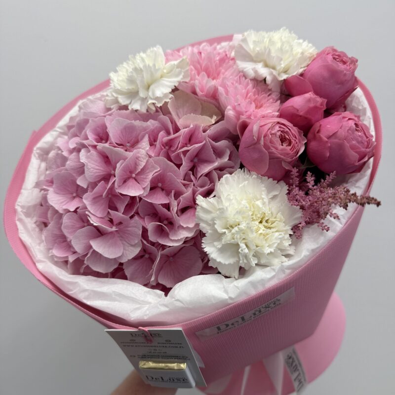 bukiet z hortensji róż goździków Deluxe