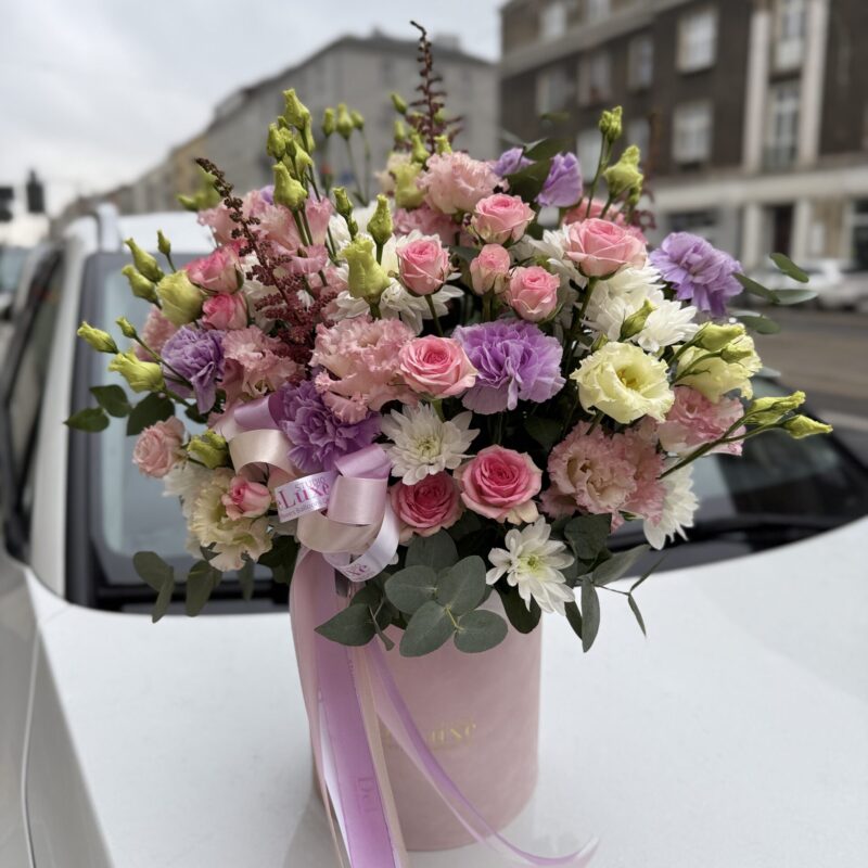 flowerbox z eustom, róż i chryzantem Deluxe