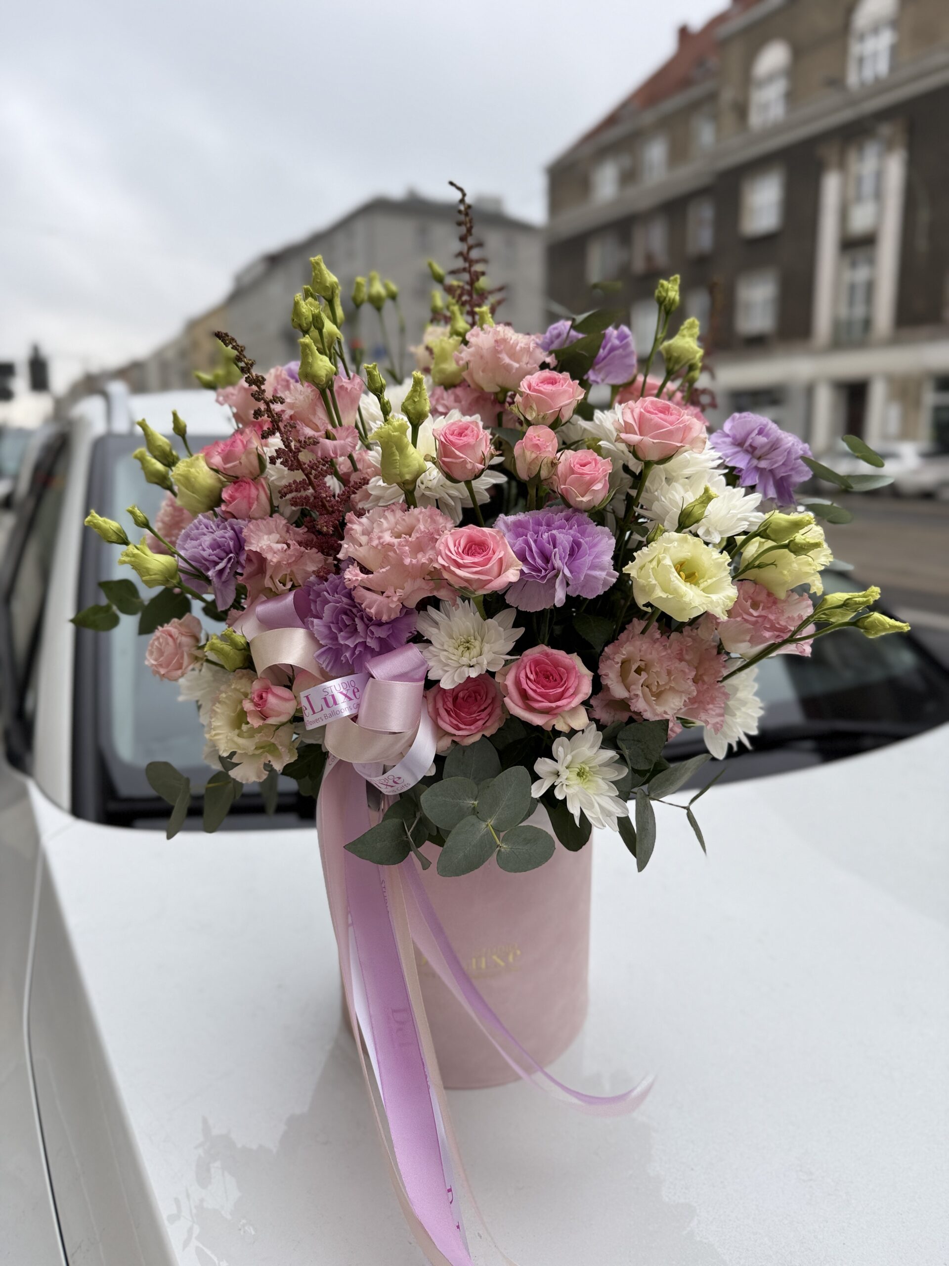 IMG_7966 flowerbox z eustom, róż i chryzantem Deluxe