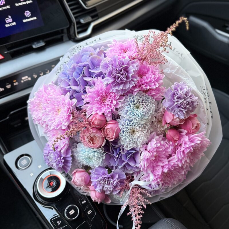 bukiet z hortensji i róży piwoniowej dostawą w Poznaniu