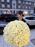 Bukiet 251 białych róż Mondial - obrazek 2