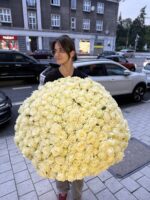 Bukiet 251 białych róż Mondial - obrazek 3