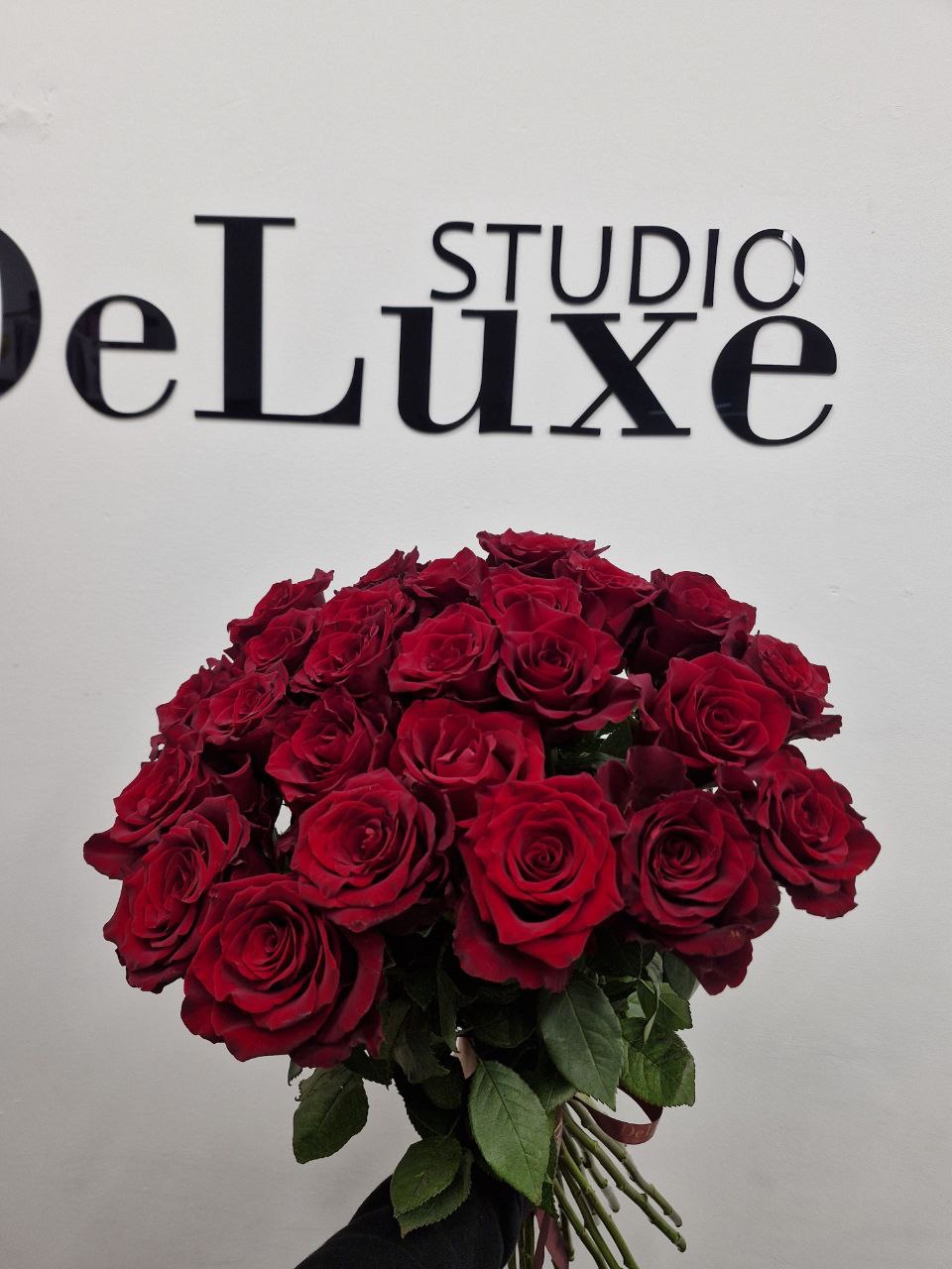 img_6695 Bukiet czerwonych róż 25 szt - obrazek 1