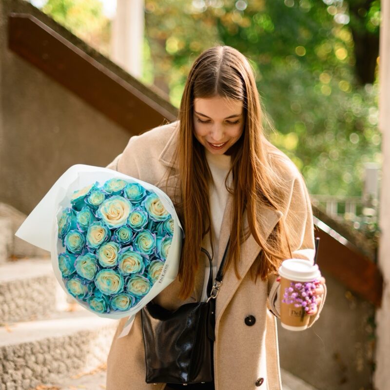 bukiet niebieskich róż Studio Deluxe Poznań