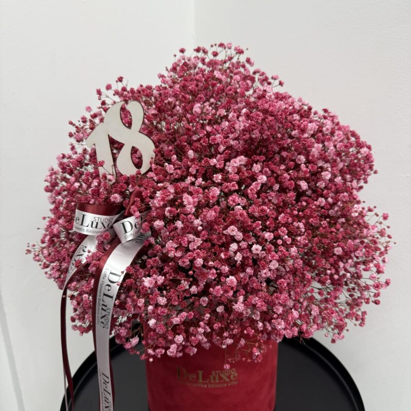 flowerbox z różową gipsówką Studio Deluxe Poznań