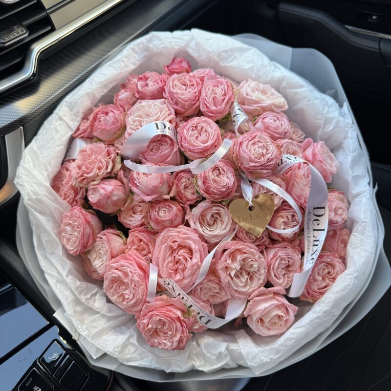 bukiet z róż gałązkowych Studio Deluxe Poznań