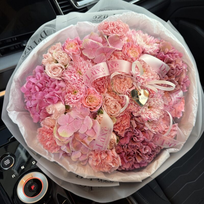 Bukiet z hortensji, chryzantem i róż Studio Deluxe Poznań