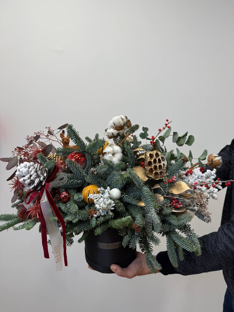 IMG_1375 Świąteczny flowerbox z jodły, bawełny i złotych dekoracji Studio Deluxe Poznań