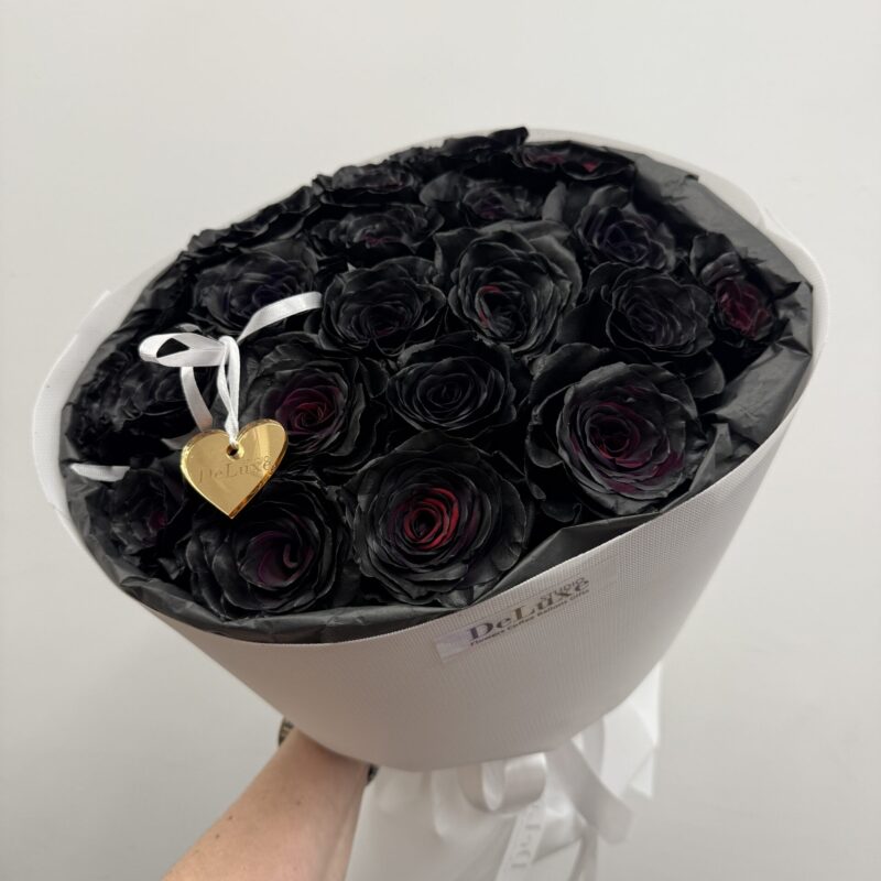 bukiet z czarnych róż 25 szt Studio Deluxe Poznań