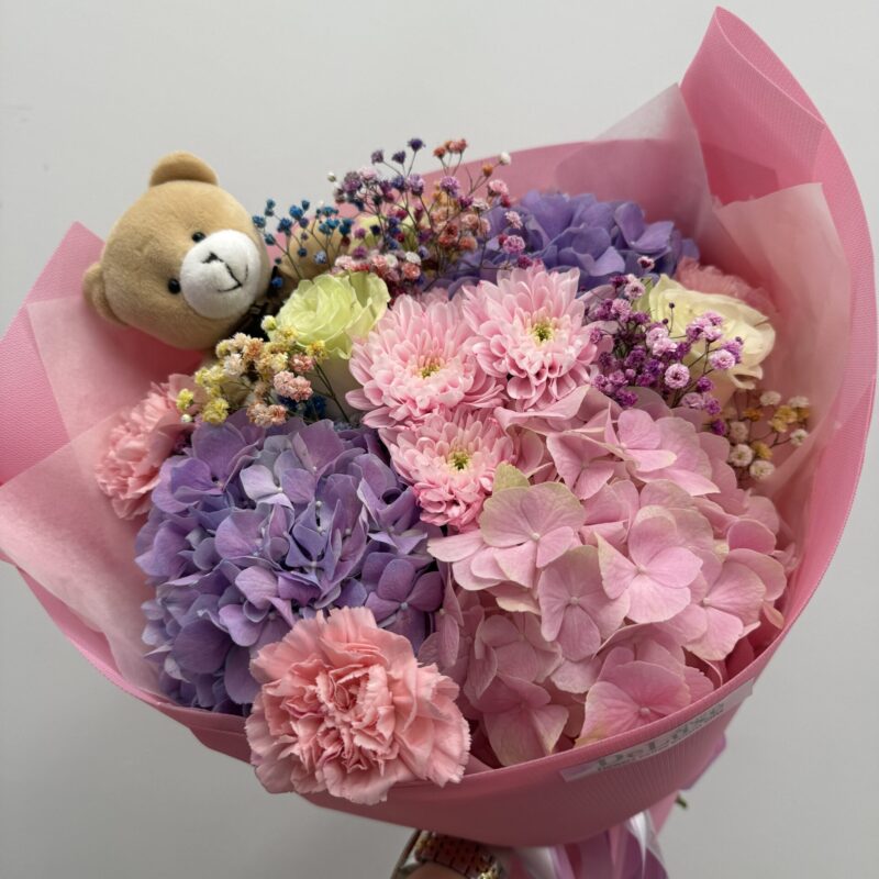 Bukiet z hortensji, goździków, chryzantem i gipsówki| Poznań