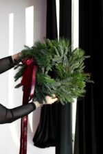 Wianek adwentowy z żywego nobilisa Boże Narodzenie Studio Deluxe