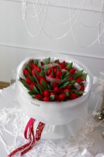 Tulipany czerwone 49 szt – Studio Deluxe