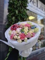 Bukiet z goździków, róż i hortensji Studio Deluxe