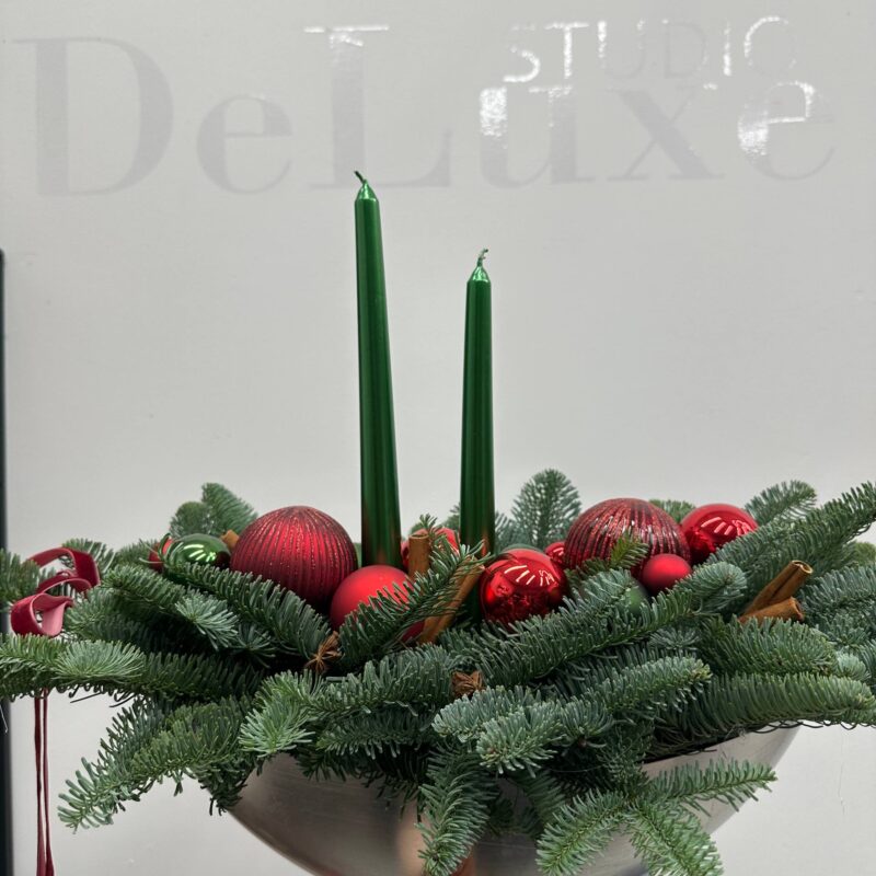 Stroik świąteczny ze świeżych gałązek choinkowych jodła nobilis Studio Deluxe