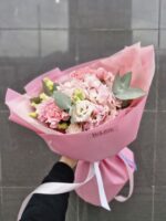 Bukiet z hortensji, goździków i eustomy Studio Deluxe Poznan