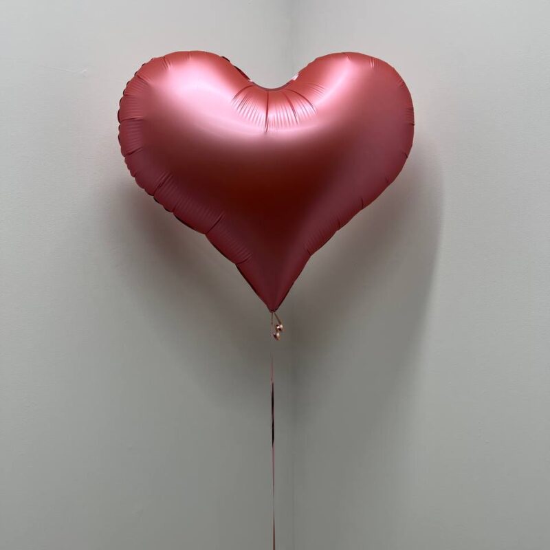 Balon foliowy serce – rose gold, napełniony helem