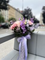 Bukiet ślubny pastelowy z róż, goździków i eustomy - obrazek 3