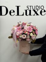 Flowerbox z różami, gerberami i eustomą Studio Deluxe