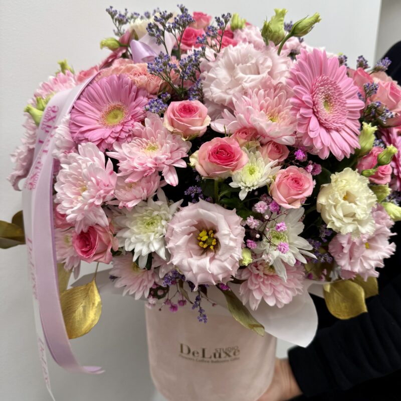 Flowerbox z różami, gerberami i eustomą Studio Deluxe