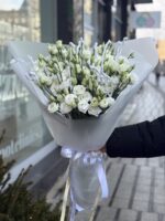 Biały bukiet z eustom Studio Deluxe