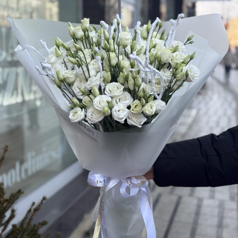 Biały bukiet z eustom Studio Deluxe