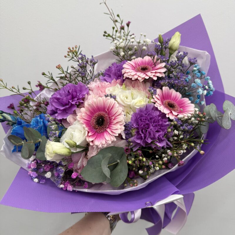 Bukiet z gerberami, eustomą i goździkami | Studio Deluxe