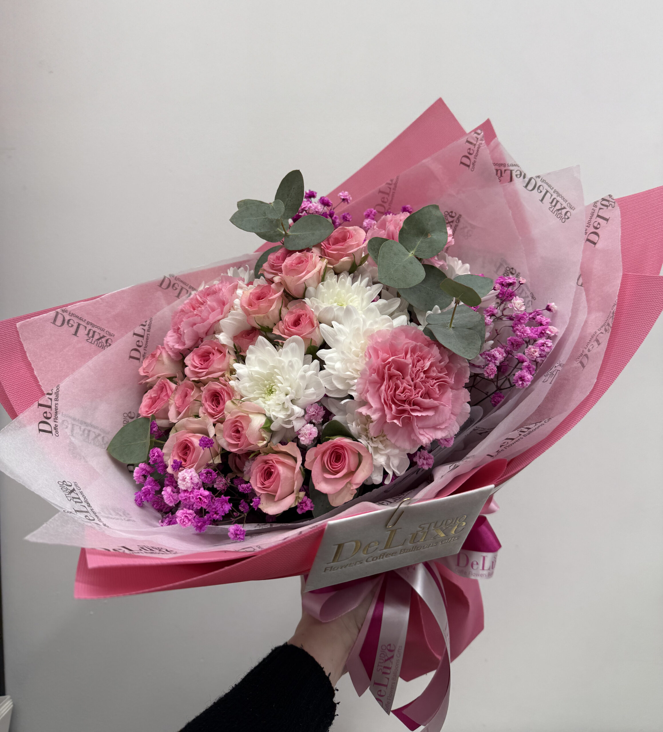 IMG_4135 Bukiet z różami, chryzantemami i eukaliptusem | Studio Deluxe