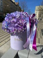 Flowerbox z hortensji i gipsówki w pastelowym pudełku – Studio Deluxe