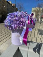 Flowerbox z hortensji i gipsówki w pastelowym pudełku – Studio Deluxe