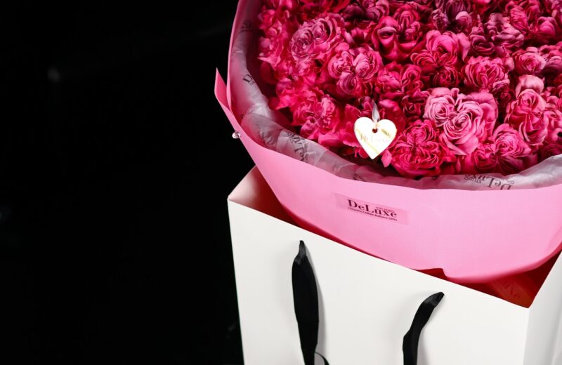 Bukiet z piwoniowej róży – luksusowa kompozycja | Poznań