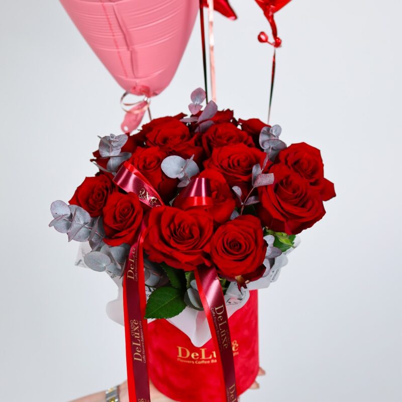 Flowerbox z czerwonymi różami – dostawa Poznań | Studio Deluxe